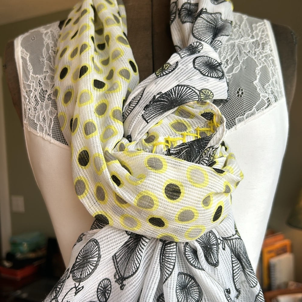 28”X35” bicycle summer scarf polkadots yellow and black and grey EUC no tag